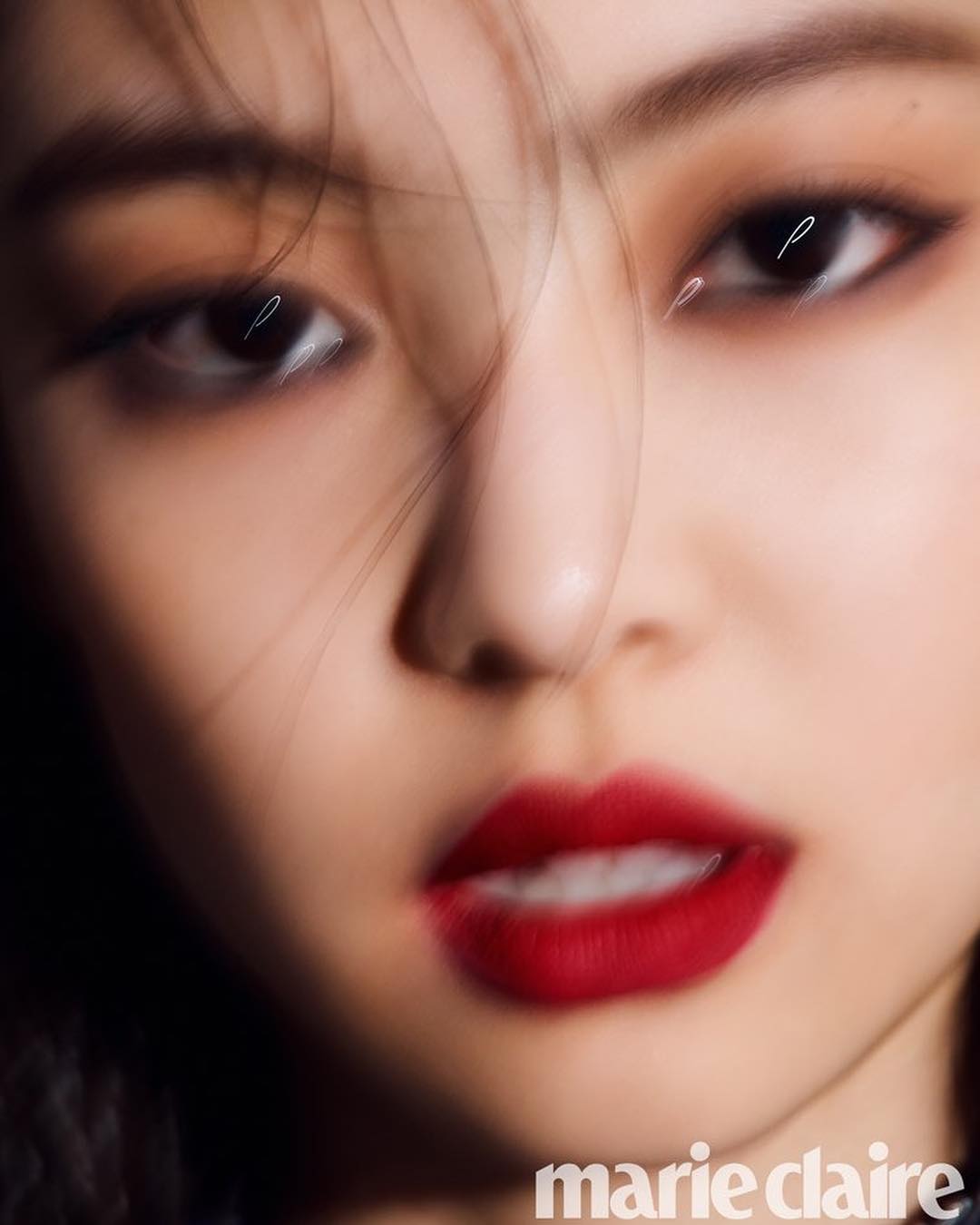 [BLACKPINK][分享]180923 烈焰红唇性感迷人 JENNIE登上《MARIECLAIRE》高清画报公开