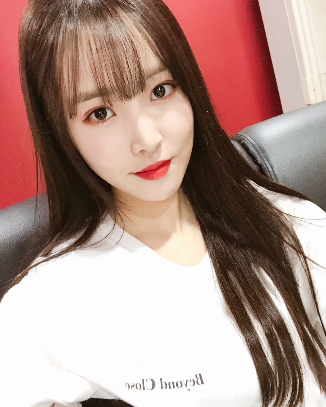 [gfriend[分享]181209 长发俞宙归来!时隔两个月的新鲜自拍送达—i